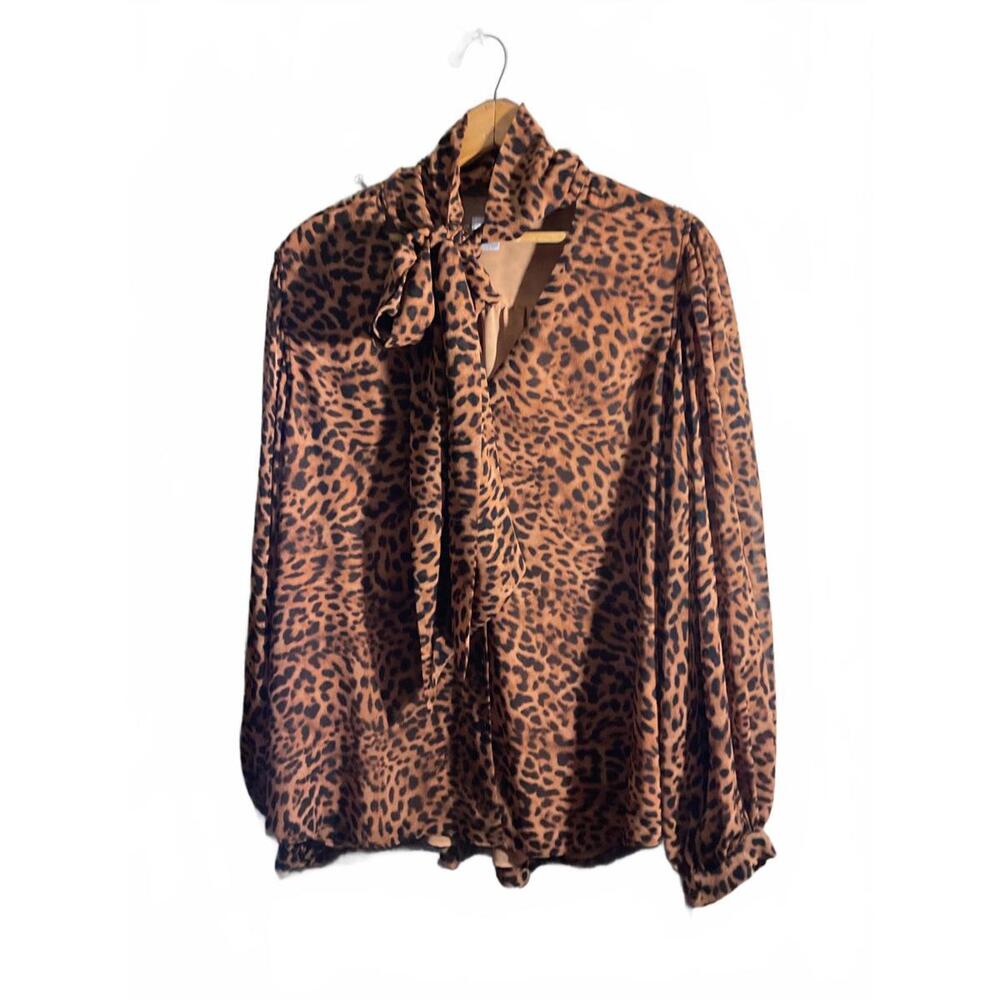Chico's Leopard Print Women's Blouse with Tie Neck Size 2 (Large)